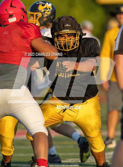 Thumbnail 2 in Alameda vs St. Helena (Scrimmage) photogallery.