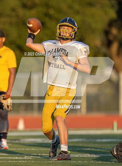 Thumbnail 3 in Alameda vs St. Helena (Scrimmage) photogallery.