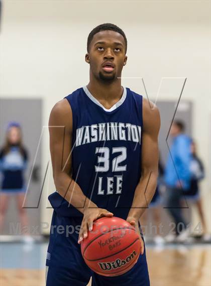 Thumbnail 3 in Washington-Lee @ Yorktown photogallery.