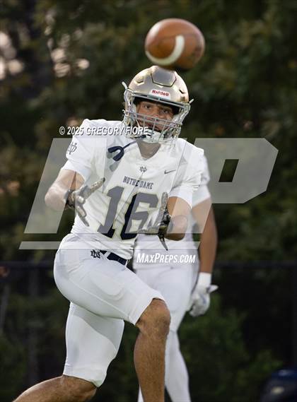 Thumbnail 2 in Notre Dame (SO) @ Sierra Canyon photogallery.