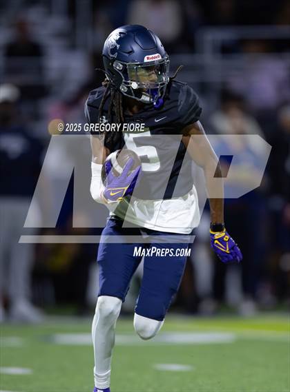 Thumbnail 3 in Notre Dame (SO) @ Sierra Canyon photogallery.