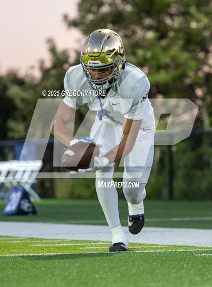 Thumbnail 3 in Notre Dame (SO) @ Sierra Canyon photogallery.