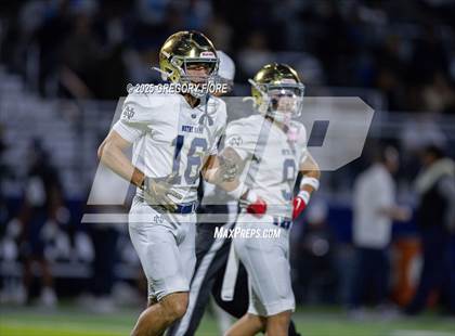 Thumbnail 2 in Notre Dame (SO) @ Sierra Canyon photogallery.