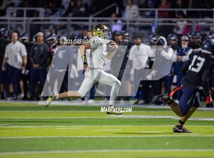 Thumbnail 1 in Notre Dame (SO) @ Sierra Canyon photogallery.