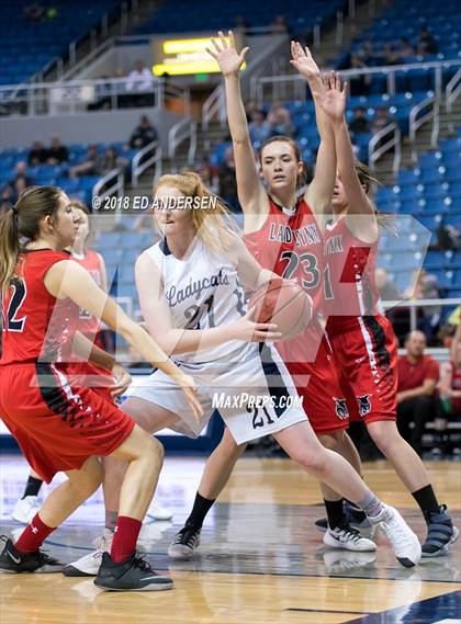 Thumbnail 1 in Lincoln County vs. White Pine (NIAA 2A Final) photogallery.