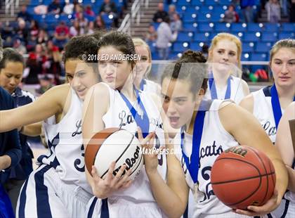 Thumbnail 2 in Lincoln County vs. White Pine (NIAA 2A Final) photogallery.