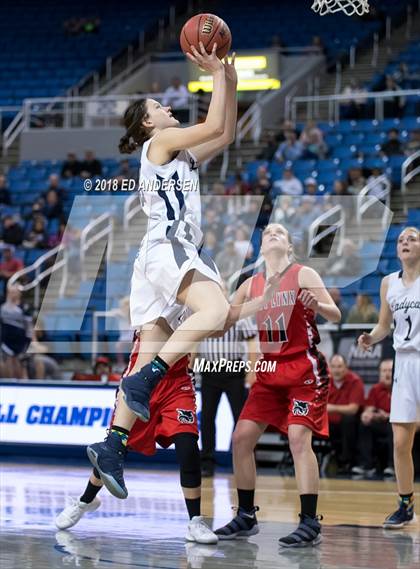 Thumbnail 2 in Lincoln County vs. White Pine (NIAA 2A Final) photogallery.