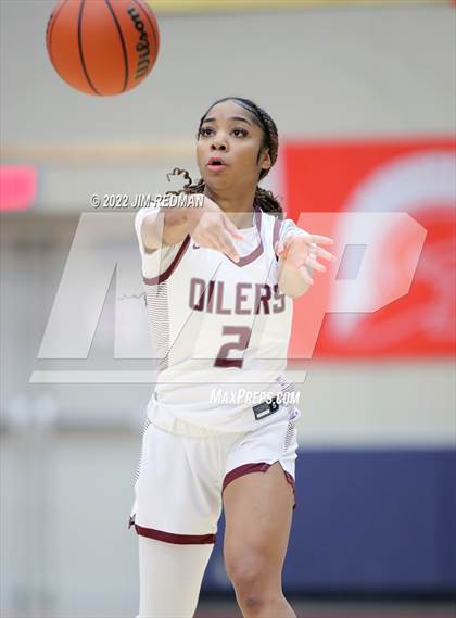 Thumbnail 2 in Summer Creek vs. Pearland (McDonald's Texas Invitational) photogallery.