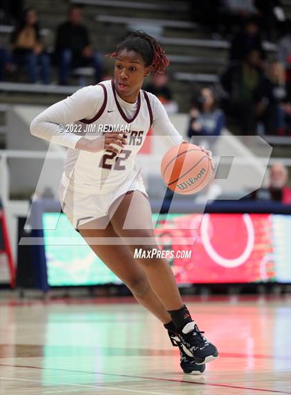 Thumbnail 1 in Summer Creek vs. Pearland (McDonald's Texas Invitational) photogallery.