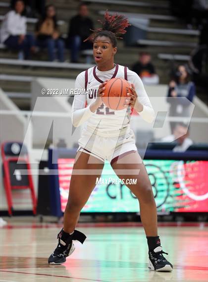 Thumbnail 2 in Summer Creek vs. Pearland (McDonald's Texas Invitational) photogallery.