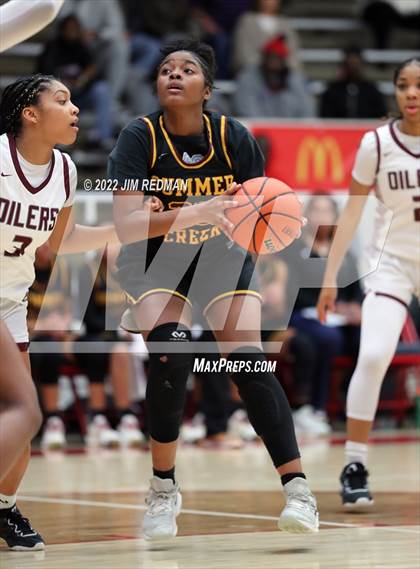 Thumbnail 2 in Summer Creek vs. Pearland (McDonald's Texas Invitational) photogallery.