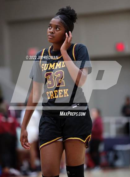 Thumbnail 2 in Summer Creek vs. Pearland (McDonald's Texas Invitational) photogallery.