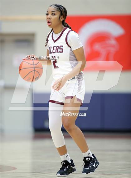 Thumbnail 1 in Summer Creek vs. Pearland (McDonald's Texas Invitational) photogallery.