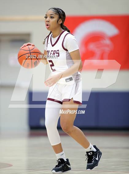 Thumbnail 3 in Summer Creek vs. Pearland (McDonald's Texas Invitational) photogallery.