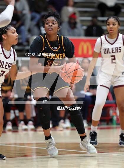 Thumbnail 1 in Summer Creek vs. Pearland (McDonald's Texas Invitational) photogallery.