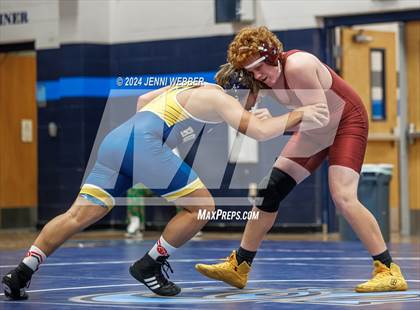 Thumbnail 3 in Pahrump Valley vs Boulder City photogallery.