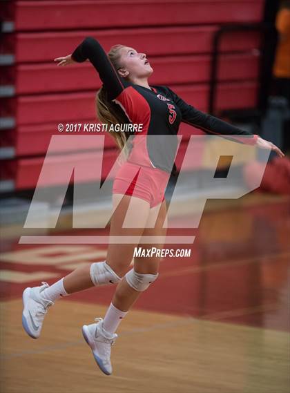 Thumbnail 1 in Murrieta Mesa vs. Elsinore (CIF SS D3 Round 1) photogallery.