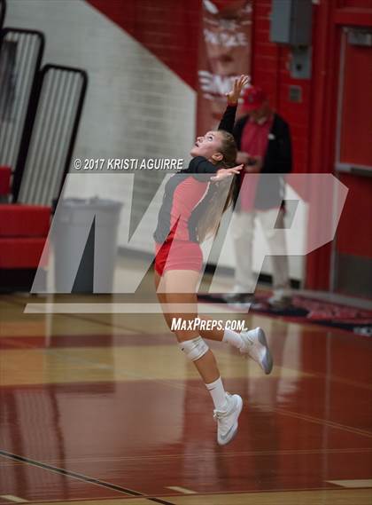 Thumbnail 2 in Murrieta Mesa vs. Elsinore (CIF SS D3 Round 1) photogallery.