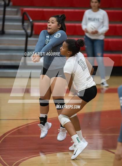 Thumbnail 1 in Murrieta Mesa vs. Elsinore (CIF SS D3 Round 1) photogallery.