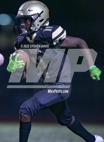 Thumbnail 2 in Hamilton vs Basha photogallery.