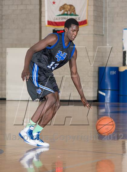 Thumbnail 2 in Rancho Buena Vista vs Saddleback Valley Christian (Torrey Pines Holiday Classic) photogallery.