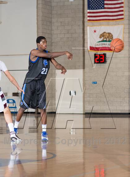 Thumbnail 2 in Rancho Buena Vista vs Saddleback Valley Christian (Torrey Pines Holiday Classic) photogallery.