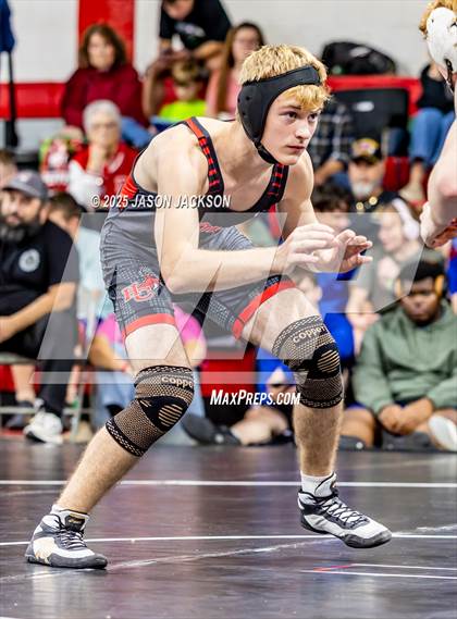 Thumbnail 2 in Vernon Walworth Memorial Duals photogallery.