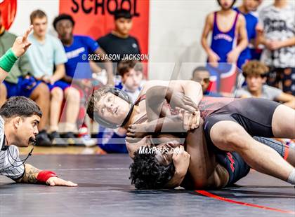 Thumbnail 3 in Vernon Walworth Memorial Duals photogallery.