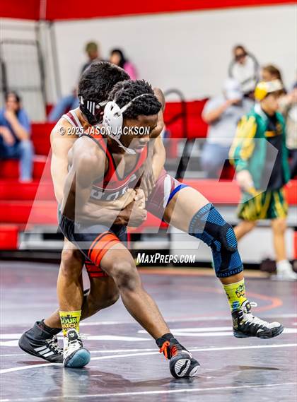 Thumbnail 3 in Vernon Walworth Memorial Duals photogallery.