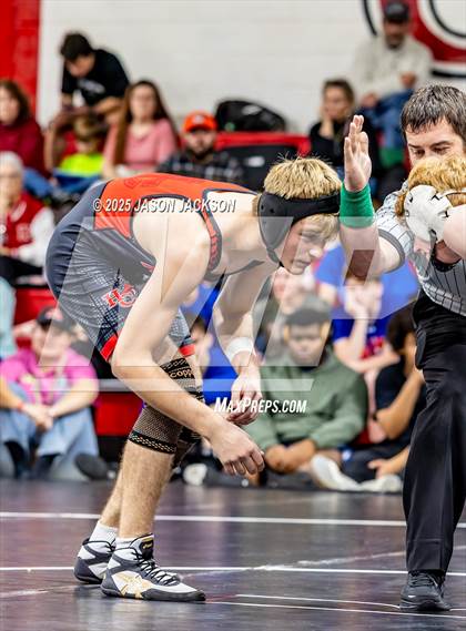 Thumbnail 3 in Vernon Walworth Memorial Duals photogallery.