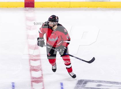 Thumbnail 2 in Hingham vs. Pope Francis (MIAA Division 1A) photogallery.