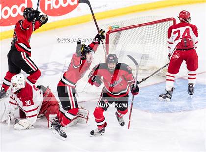 Thumbnail 3 in Hingham vs. Pope Francis (MIAA Division 1A) photogallery.