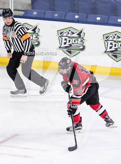 Thumbnail 3 in Hingham vs. Pope Francis (MIAA Division 1A) photogallery.