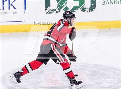 Thumbnail 3 in Hingham vs. Pope Francis (MIAA Division 1A) photogallery.