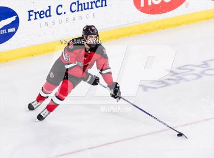 Thumbnail 2 in Hingham vs. Pope Francis (MIAA Division 1A) photogallery.