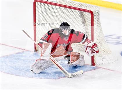 Thumbnail 3 in Hingham vs. Pope Francis (MIAA Division 1A) photogallery.