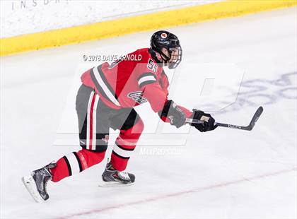 Thumbnail 2 in Hingham vs. Pope Francis (MIAA Division 1A) photogallery.