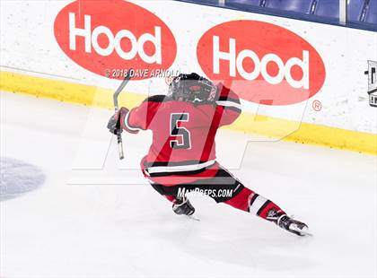 Thumbnail 2 in Hingham vs. Pope Francis (MIAA Division 1A) photogallery.