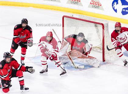 Thumbnail 1 in Hingham vs. Pope Francis (MIAA Division 1A) photogallery.