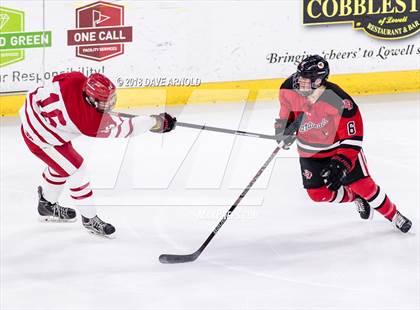Thumbnail 2 in Hingham vs. Pope Francis (MIAA Division 1A) photogallery.