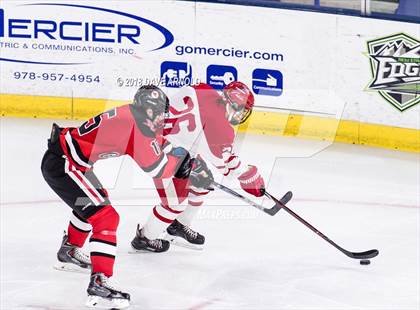 Thumbnail 1 in Hingham vs. Pope Francis (MIAA Division 1A) photogallery.