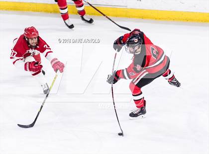 Thumbnail 3 in Hingham vs. Pope Francis (MIAA Division 1A) photogallery.
