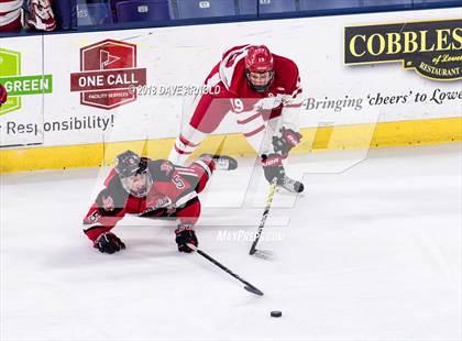 Thumbnail 1 in Hingham vs. Pope Francis (MIAA Division 1A) photogallery.