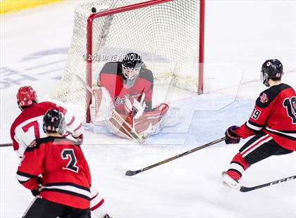 Thumbnail 1 in Hingham vs. Pope Francis (MIAA Division 1A) photogallery.