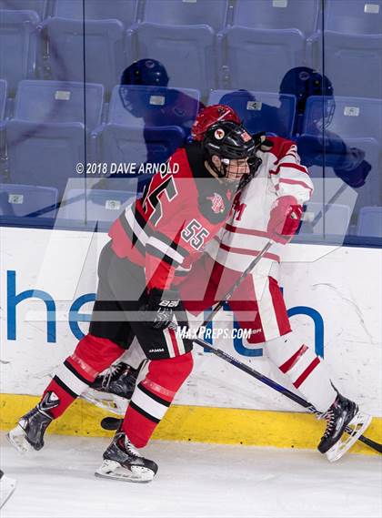 Thumbnail 2 in Hingham vs. Pope Francis (MIAA Division 1A) photogallery.