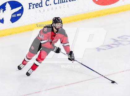 Thumbnail 3 in Hingham vs. Pope Francis (MIAA Division 1A) photogallery.