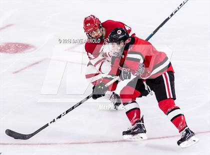 Thumbnail 2 in Hingham vs. Pope Francis (MIAA Division 1A) photogallery.