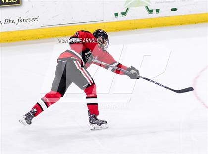 Thumbnail 2 in Hingham vs. Pope Francis (MIAA Division 1A) photogallery.