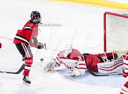 Thumbnail 3 in Hingham vs. Pope Francis (MIAA Division 1A) photogallery.