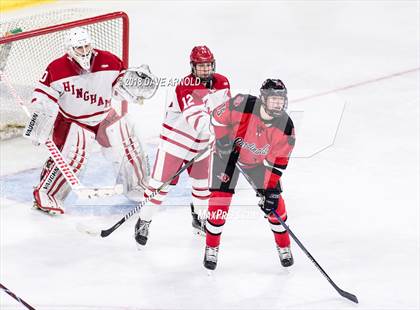 Thumbnail 2 in Hingham vs. Pope Francis (MIAA Division 1A) photogallery.
